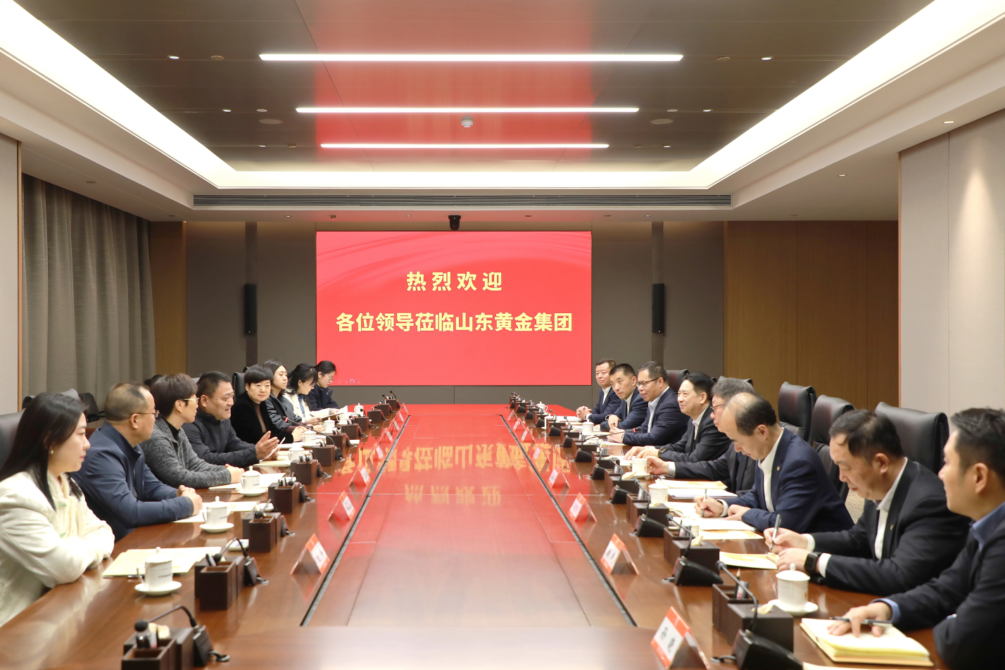 李航会见渭南市委常委、统战部部长张辉一行